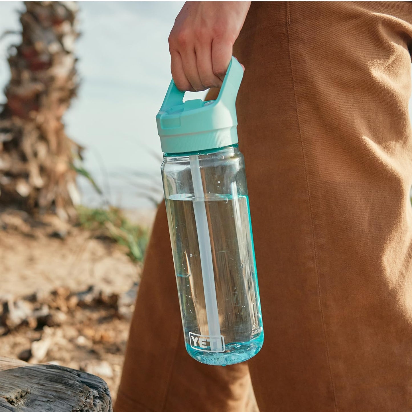 YETI Yonder 750 ml/25 oz Water Bottle with Yonder Straw Cap, Cosmic Lilac