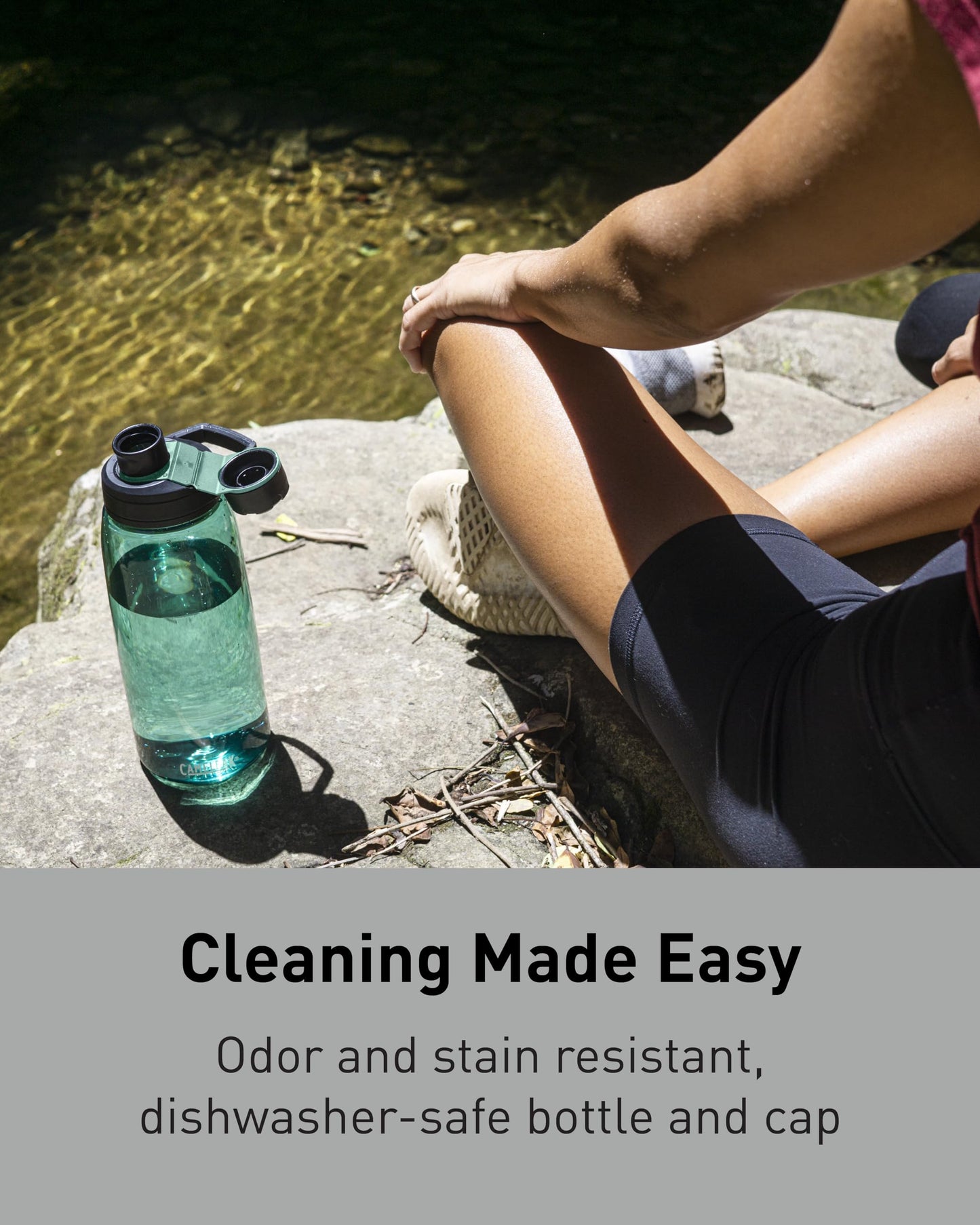 CamelBak Chute Mag BPA Free Water Bottle with Tritan Renew - Magnetic Cap Stows While Drinking, 25oz, Oxford