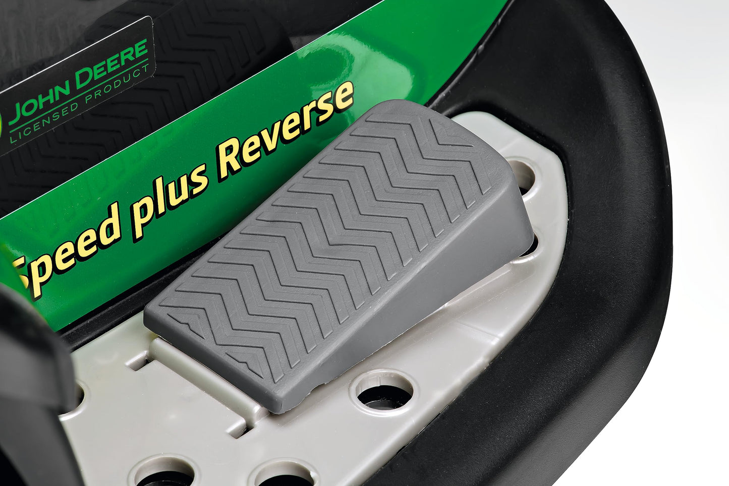 Peg Perego John Deere Heavy Duty Tractor Extra-Large 12 Volt Ride on Tractor for Kids Ages 3-7